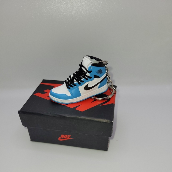 Keychains/ llaveros - Picture 4 of 5